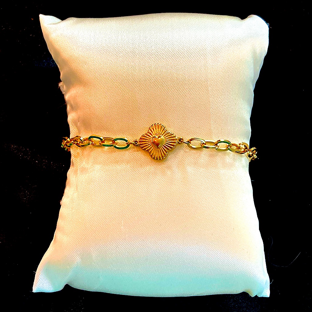 Costume Gold Bracelet 13$